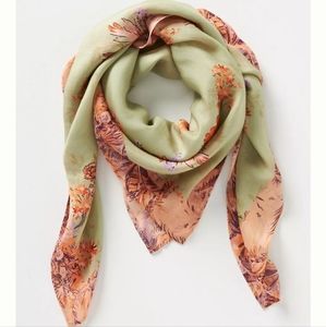 Anthropologie Large Floral print scarf - green